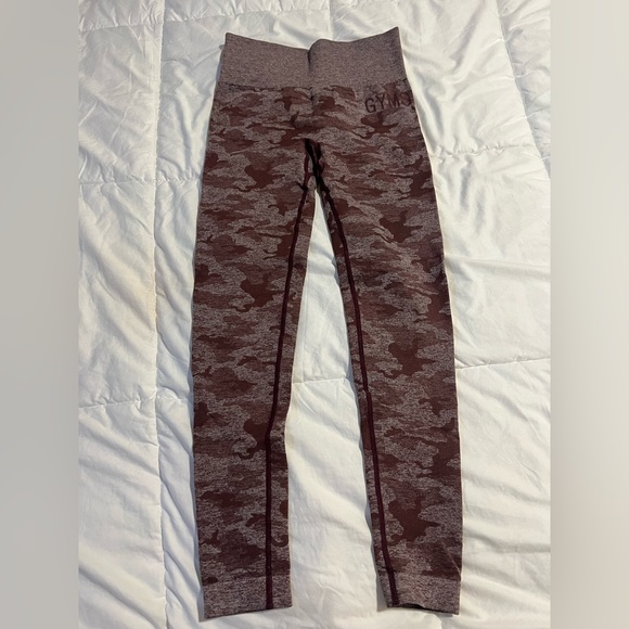 Gymshark Women Adapt Camo Set - Picture 2 of 5